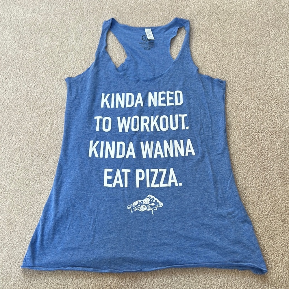 Muscles and donuts ‘kinda need to workout kinda wanna eat pizza’graphic tank top